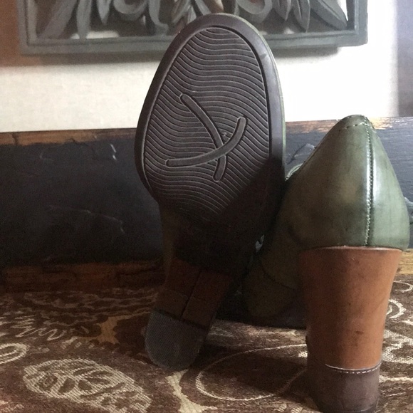 👠American Eagle Heels H25 - Picture 4 of 4